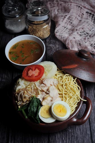 Mie Jowo Zaqibi